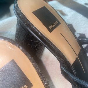 🖤 DOLCE VITA STEP SANDAL HEELS 👠 CHUNKY HEEL IN BLACK